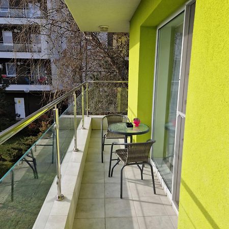 Star Airport Residence Отопень Екстер'єр фото