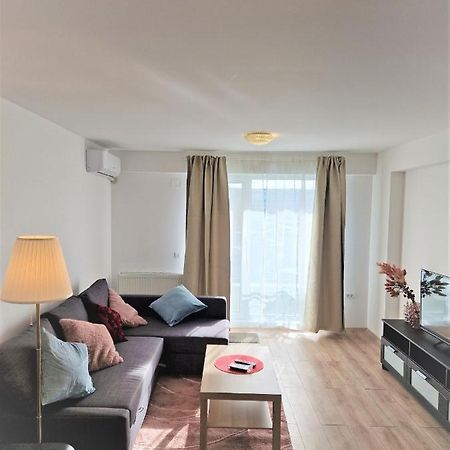 Star Airport Residence Отопень Екстер'єр фото