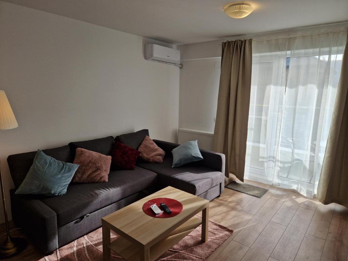 Star Airport Residence Отопень Екстер'єр фото