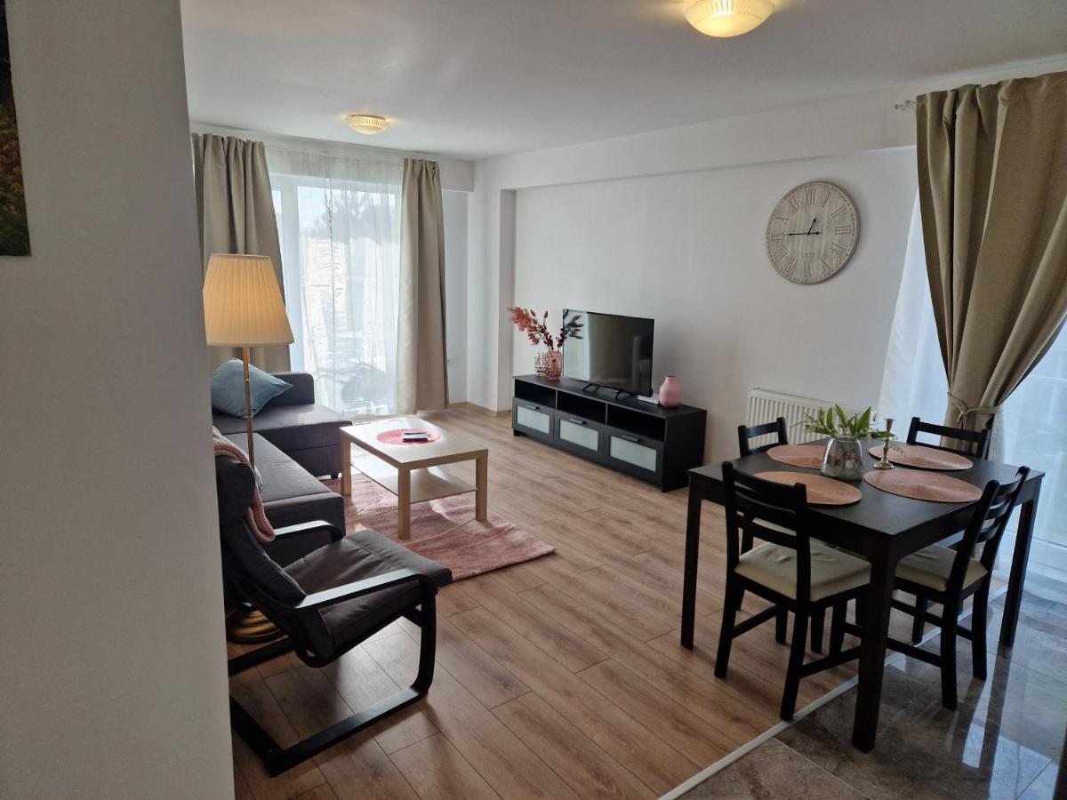 Star Airport Residence Отопень Екстер'єр фото