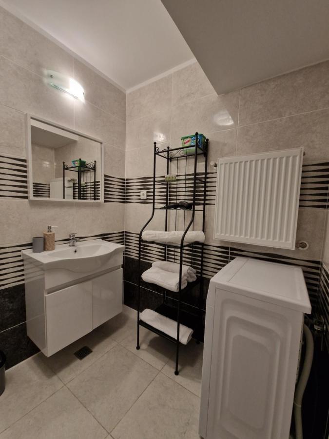Star Airport Residence Отопень Екстер'єр фото