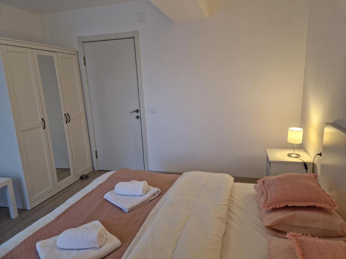 Star Airport Residence Отопень Екстер'єр фото