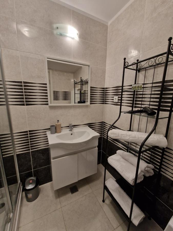 Star Airport Residence Отопень Екстер'єр фото