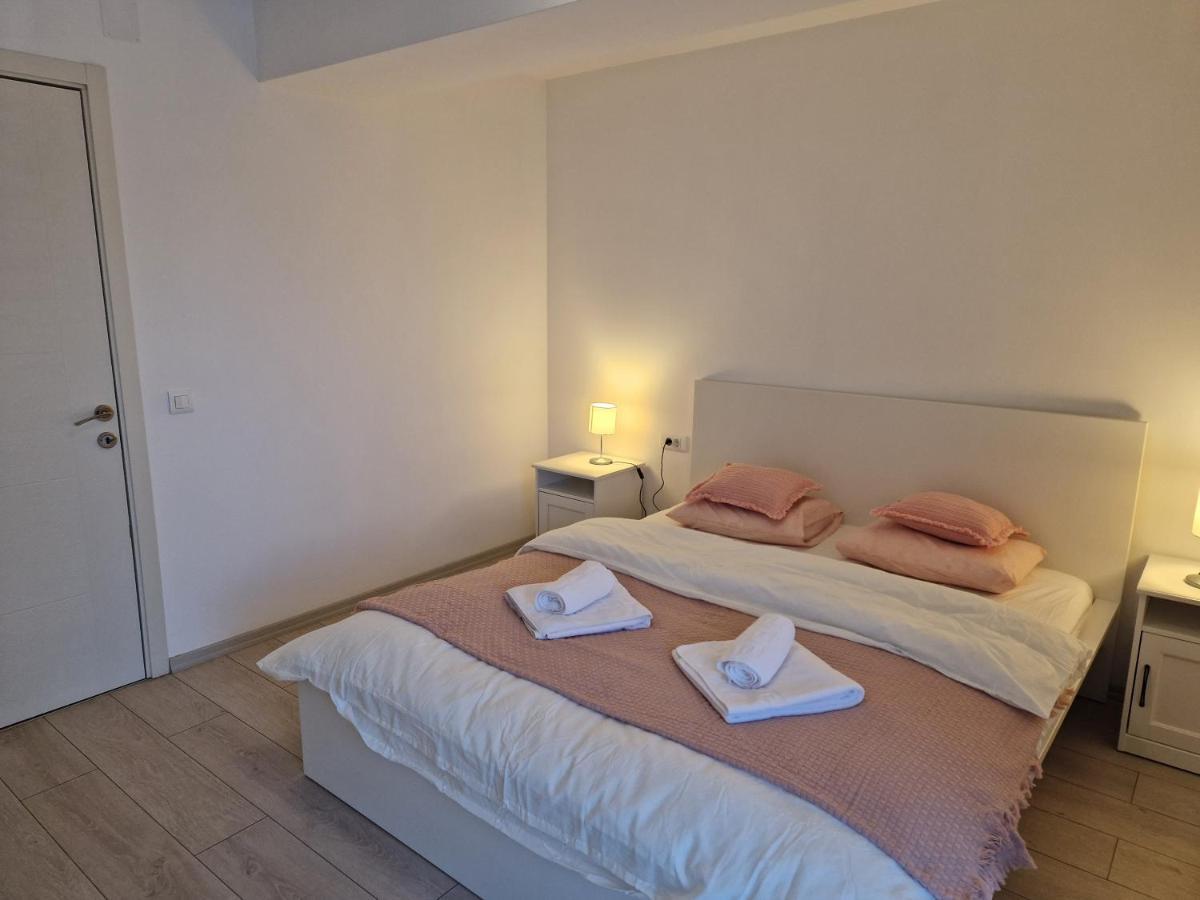 Star Airport Residence Отопень Екстер'єр фото